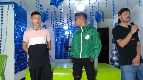 Snapshot of asmodeus7100 chatting on February 14, 12:19 am THOMAS AND DAMIAND online show from February 14, 12:19 am