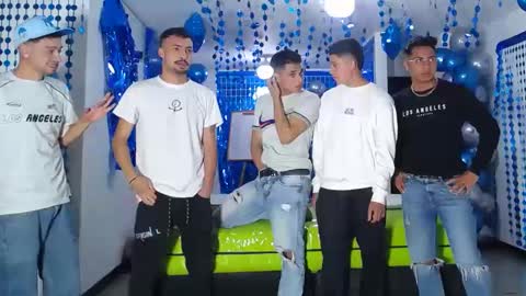 Snapshot of asmodeus7100 chatting on January 18, 12:17 am THOMAS AND DAMIAND online show from January 18, 12:17 am