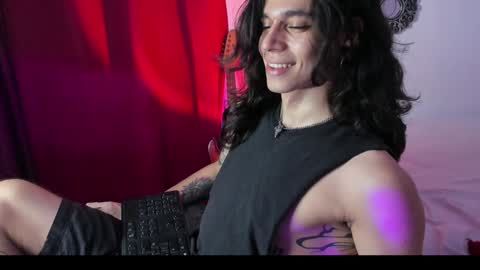 asmodeuszz online show from December 21, 7:45 am