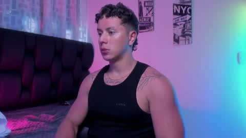 Snapshot of astonhills chatting on October 31, 11:57 am astonhills online show from October 31, 11:57 am