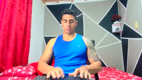 Snapshot of astromgrey chatting on February 26, 5:50 pm Astrom model independent online show from February 26, 5:50 pm