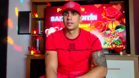 Snapshot of astromgrey chatting on February 14, 5:25 pm Astrom model independent online show from February 14, 5:25 pm