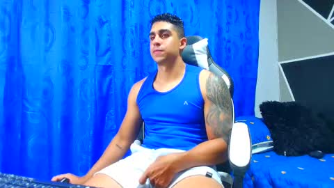 Snapshot of astromgrey chatting on September 22, 8:19 pm Astrom model independent online show from September 22, 8:19 pm