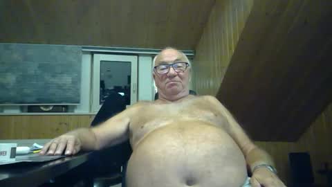 Snapshot of asusandy chatting on September 20, 12:32 am asusandy online show from September 20, 12:32 am