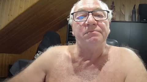 Snapshot of asusandy chatting on October 13, 10:27 pm asusandy online show from October 13, 10:27 pm