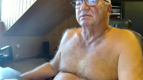 Snapshot of asusandy chatting on September 8, 4:50 pm asusandy online show from September 8, 4:50 pm