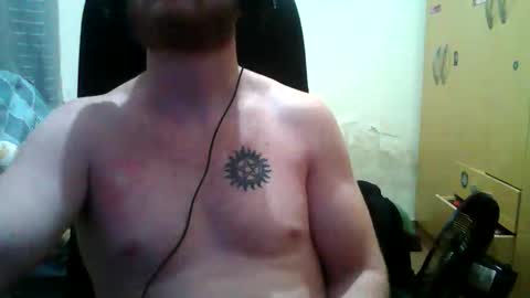 Snapshot of athleticboyy chatting on October 22, 3:54 am Paul Van online show from October 22, 3:54 am