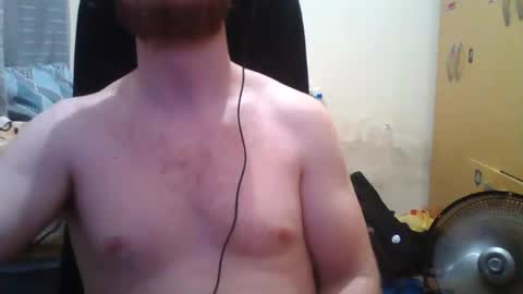 Snapshot of athleticboyy chatting on December 5, 3:48 am Paul Van online show from December 5, 3:48 am