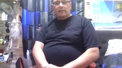 A online show from February 5, 10:08 am