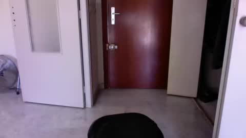 auguste688483 online show from April 4, 8:33 am