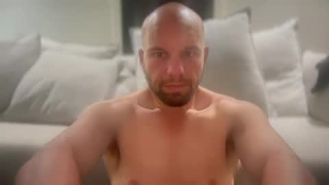 aussieboycal online show from April 24, 1:24 pm