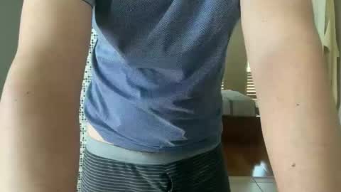 Snapshot of aussielatino82 chatting on September 18, 2:02 am Rich online show from September 18, 2:02 am