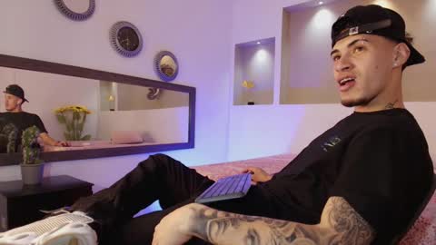 AUSTIN  online show from December 21, 3:36 am