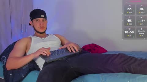 A online show from November 25, 4:25 am