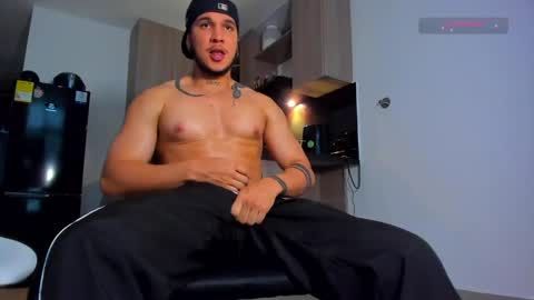 A online show from April 3, 9:22 pm