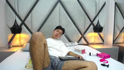 austinreeds online show from October 19, 6:11 pm