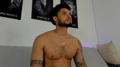 AustinTorres  online show from June 25, 1:19 am