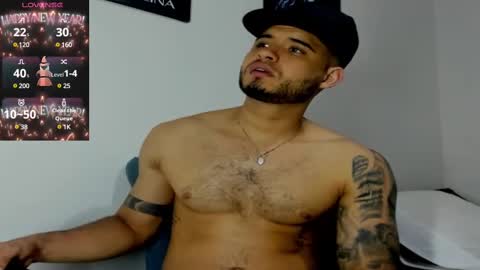 Snapshot of austintorres_ chatting on February 22, 3:34 am AustinTorres  online show from February 22, 3:34 am