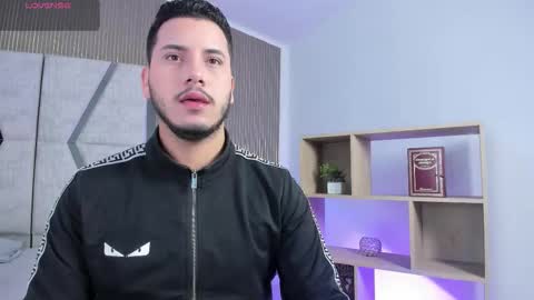 axel_grey_ online show from February 15, 12:35 pm