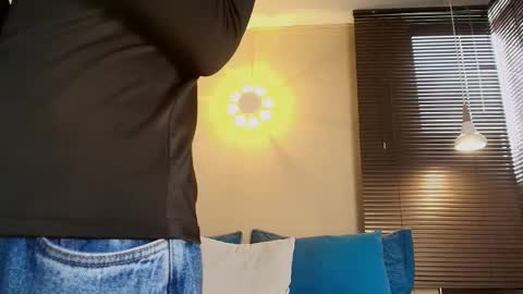 Axel Moon online show from October 13, 6:14 pm