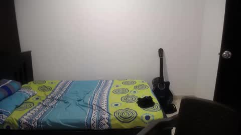 Snapshot of axel_rios_207467 chatting on October 15, 11:23 pm axel rios online show from October 15, 11:23 pm