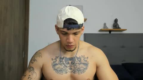 Snapshot of axel_taylor21 chatting on October 16, 7:33 pm INDEPENDENT MODEL  online show from October 16, 7:33 pm