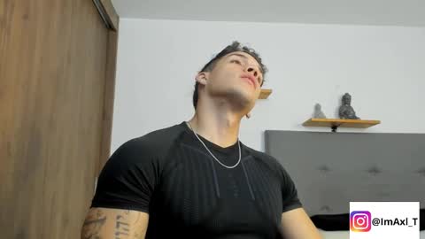 INDEPENDENT MODEL  online show from February 14, 11:11 pm