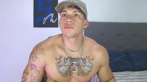 Snapshot of axel_taylor21 chatting on December 28, 12:15 am INDEPENDENT MODEL  online show from December 28, 12:15 am