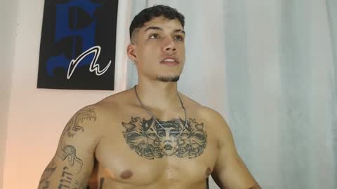 Snapshot of axel_taylor21 chatting on February 2, 9:23 pm INDEPENDENT MODEL  online show from February 2, 9:23 pm