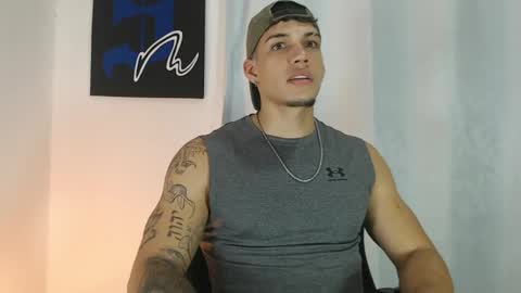 Snapshot of axel_taylor21 chatting on February 4, 1:23 am INDEPENDENT MODEL  online show from February 4, 1:23 am