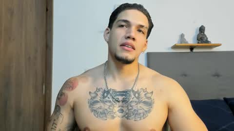 Snapshot of axel_taylor21 chatting on October 10, 2:49 am INDEPENDENT MODEL  online show from October 10, 2:49 am