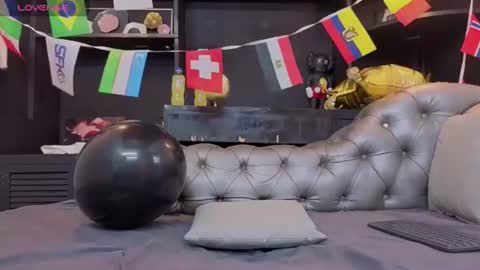 Axel  online show from July 14, 8:48 pm