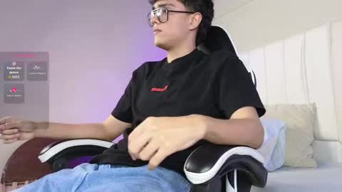 Axel  online show from January 10, 2:17 am