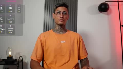 Snapshot of axel_villa chatting on March 11, 9:04 pm Agustin online show from March 11, 9:04 pm