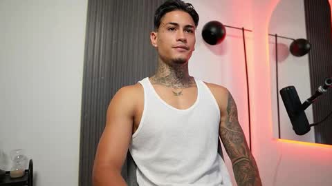 Snapshot of axel_villa chatting on September 16, 8:09 pm Agustin online show from September 16, 8:09 pm