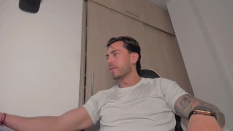 axelblaze_1 online show from March 11, 12:23 pm