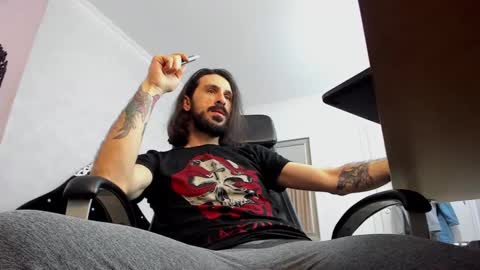 AxelColton online show from December 15, 8:41 am