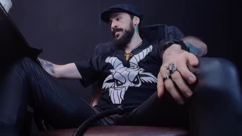 AxelColton online show from February 1, 7:05 am