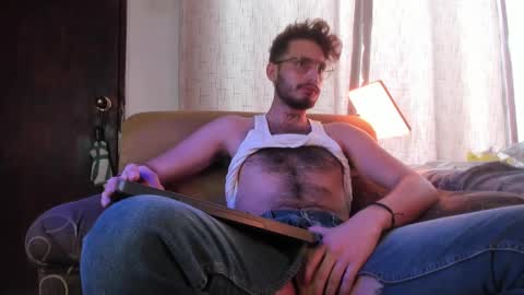 Snapshot of axelg_rose chatting on January 31, 7:29 pm    online show from January 31, 7:29 pm