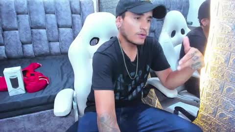 Axell Cross2 online show from February 5, 8:57 pm