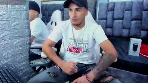 Axell Cross2 online show from February 22, 12:05 am