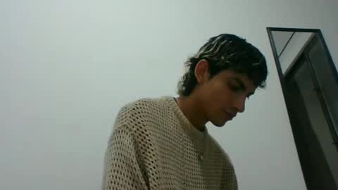 Snapshot of axellatino_ chatting on March 5, 2:36 am Axel  online show from March 5, 2:36 am