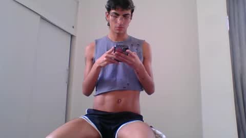Snapshot of axellatino_ chatting on February 14, 3:26 pm Axel  online show from February 14, 3:26 pm