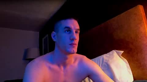 Axl online show from February 14, 3:22 am