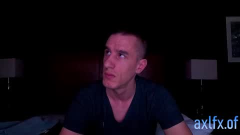 Axl online show from December 11, 7:32 pm