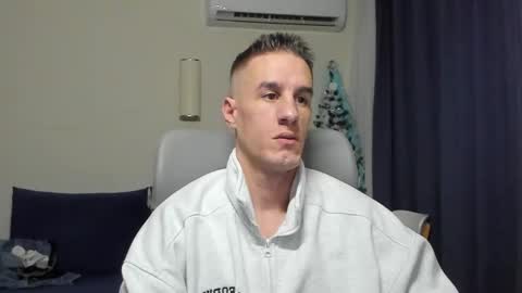 Axl online show from January 9, 2:50 am