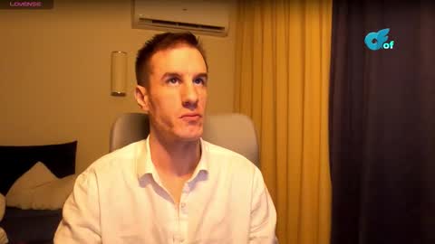 Axl online show from February 25, 2:45 am