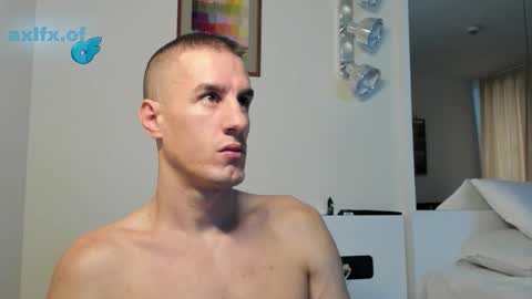 Axl online show from November 13, 4:17 am