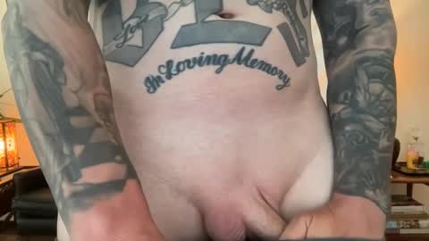 Snapshot of az_tatts chatting on September 13, 6:20 pm az_tatts online show from September 13, 6:20 pm