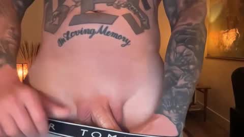 Snapshot of az_tatts chatting on February 23, 9:25 pm az_tatts online show from February 23, 9:25 pm